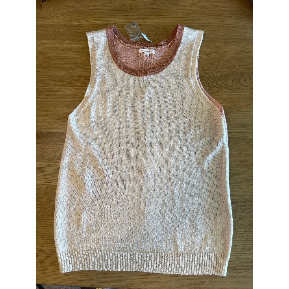 Blu Pepper Women's Sleeveless Knit Tank NWT Button Back Detail Large